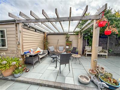 ADDITIONAL VIEW OF GARDEN